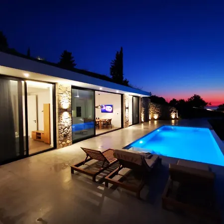 Mandevilla Hillside Luxury Villas Agios Nikitas Exterior photo