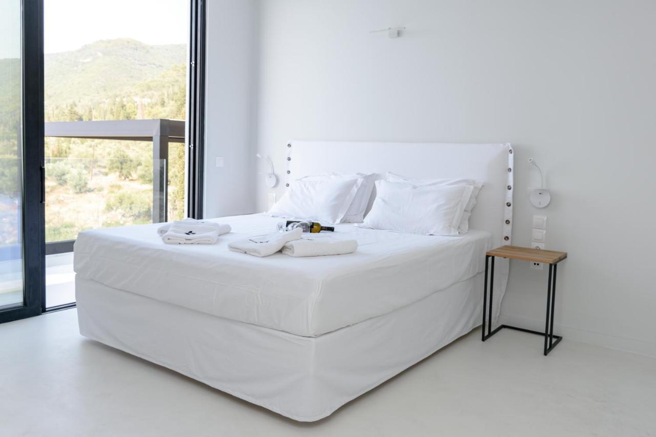 Mandevilla Hillside Luxury Villa Agios Nikitas